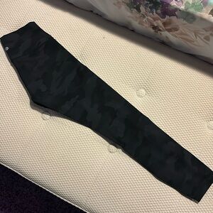 Lululemon leggings size 4